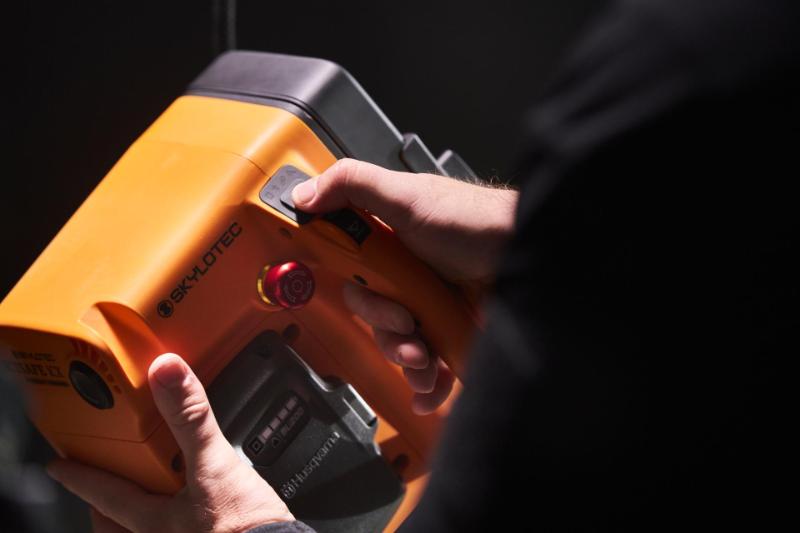 Motorischer Seilaufstieg ACTSAFE ICX POWER ASCENDER im Einsatz.
