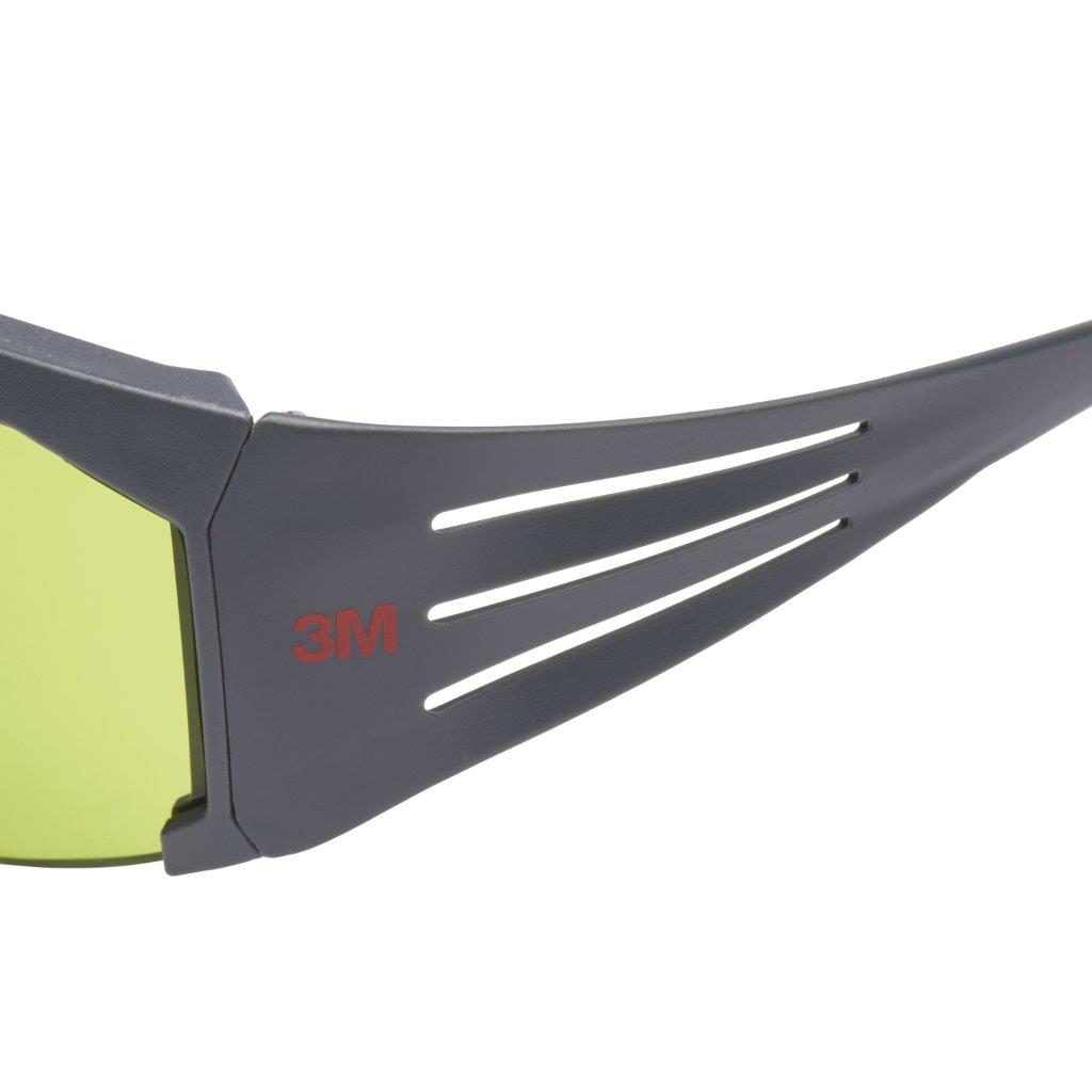 3M™ SecureFit™ 600 Schutzbrille - kommt direkt von HUG Technik 😊