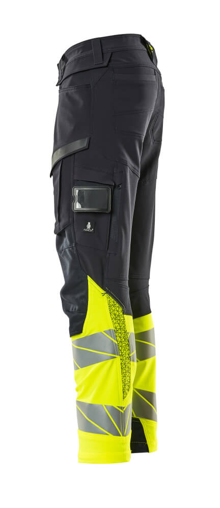 MASCOT® ACCELERATE SAFE Hose mit Knietaschen  Gr. 76/C46, schwarzblau/hi-vis gelb - direkt bei HUG Technik ✓
