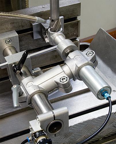 Rohrverbinder T-Stück Thermoplast, Komp:Stahl, A=30, B=30 - K0476.3030 - bei HUG Technik ✓