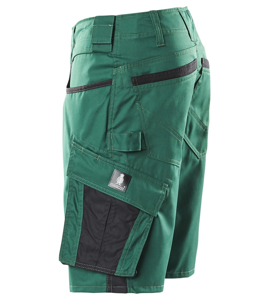 MASCOT® UNIQUE Shorts Gr. C42, grün/schwarz - kommt direkt von HUG Technik 😊