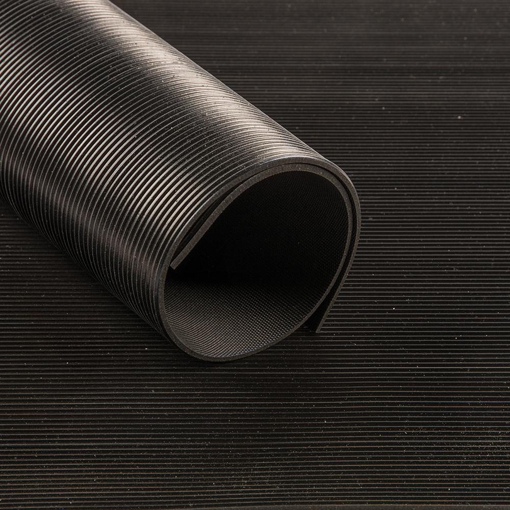 Feinriefenmatte schwarz 1 x 5 m, 3 mm stark - bei HUG Technik ✭