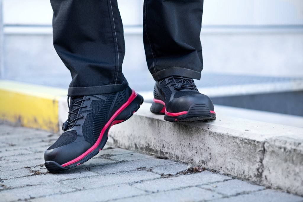 Albatros FUSE MOTION 2.0 RED Sicherheitshalbschuh Anwendung.